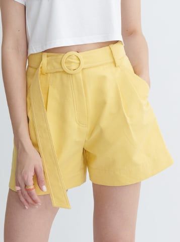 Quần short lưng cao