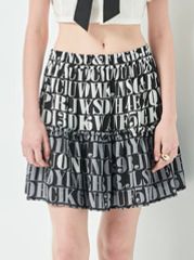 Chân Váy Xòe Bèo In Chữ