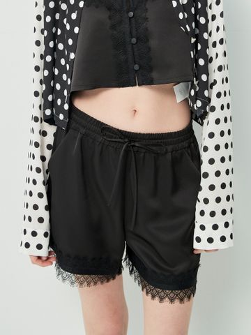 Quần lụa lưng chun có dây rút màu đen